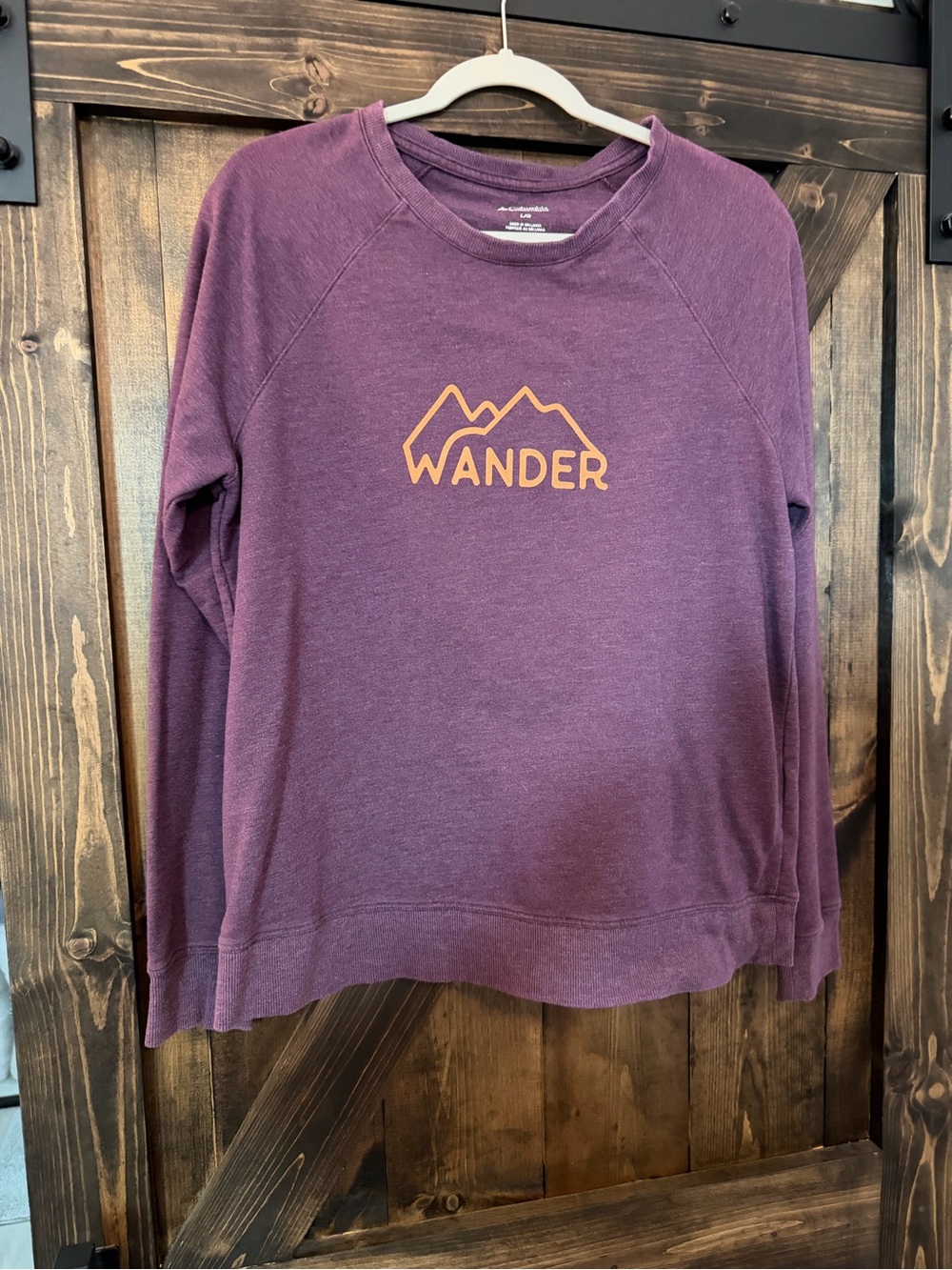 Columbia Wander Graphic Sweatshirt in Deep Plum with Gold Logo